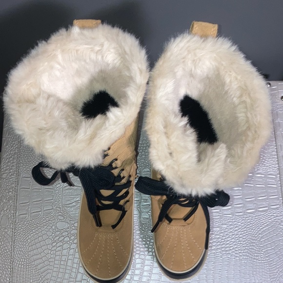 Sorel Tivoli High - Picture 6 of 8